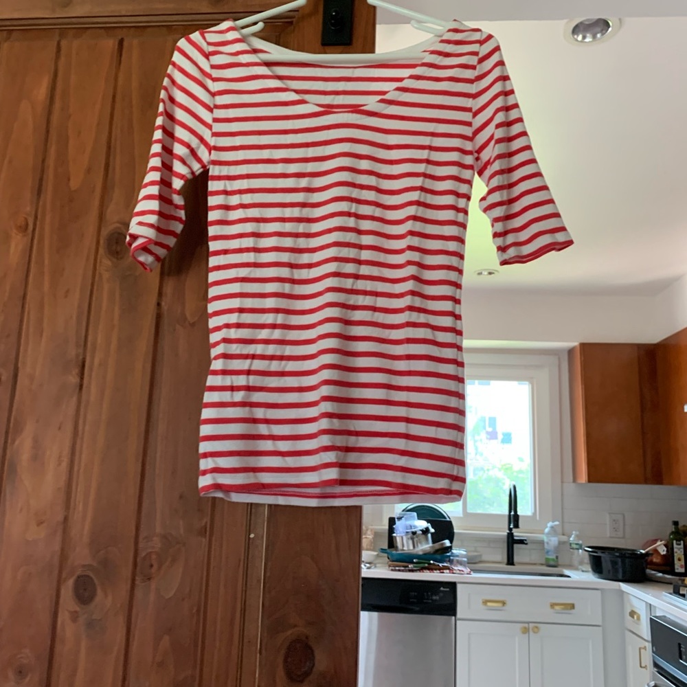 3/4 sleeves red and white stripe Gap t shirt